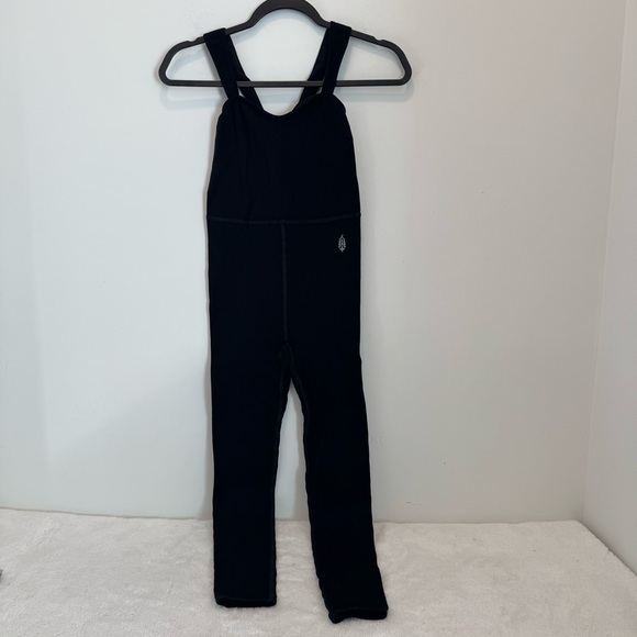 FP MOVEMENT High Fidelity Onesie / Black XS/S TP/P - Picture 2 of 16